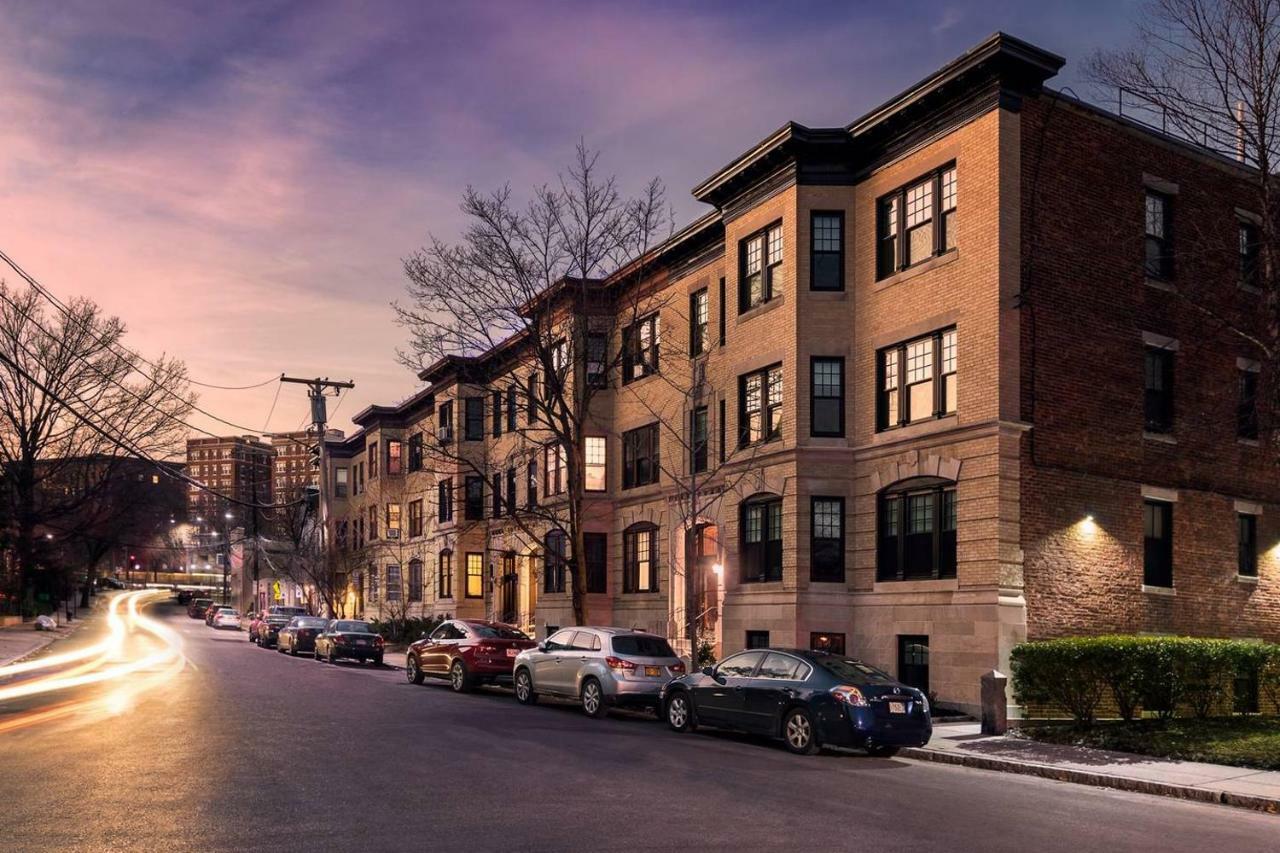 Stylish Studio In Brookline-5Min Train To Boston.. #2 Extérieur photo